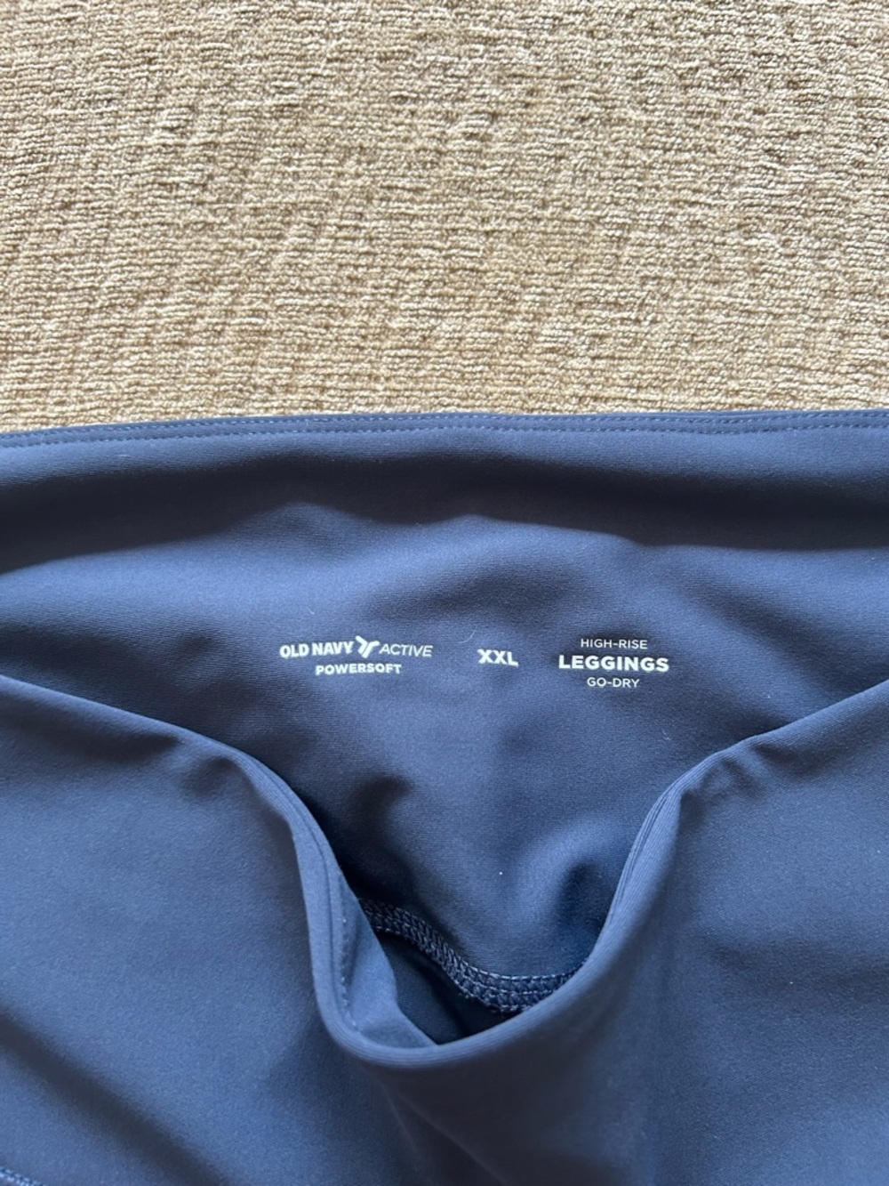 Old Navy PowerSoft Navy Crop Leggings with Side Pockets - Picture 3 of 5